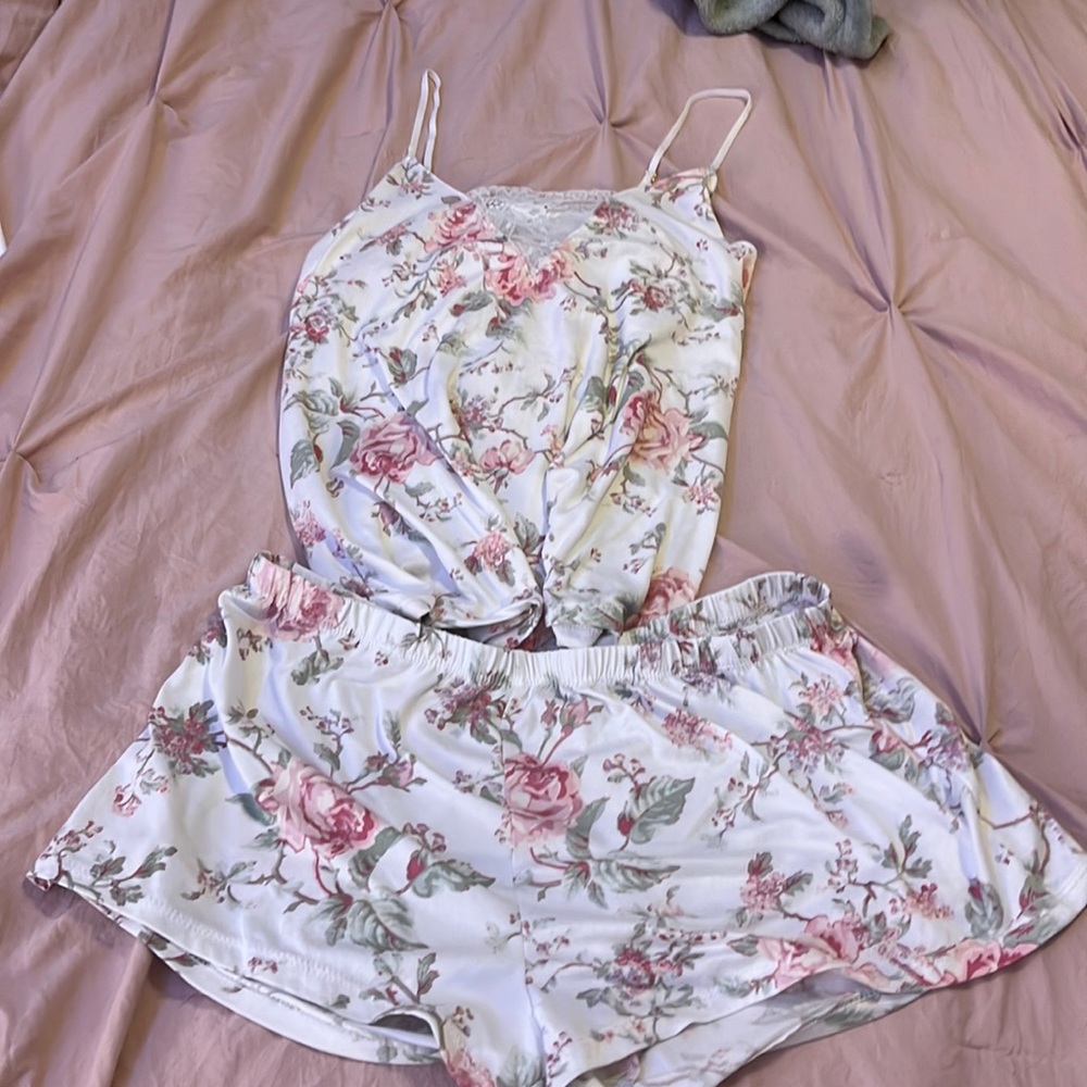 Two piece floral pajama tank top shorts set